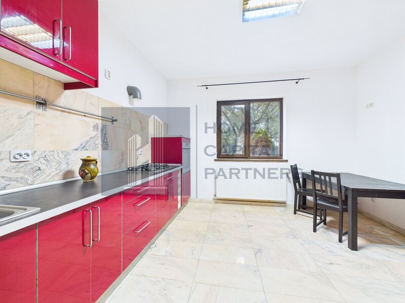 Branesti casa spatioasa de vanzare, gata de mutat, cu curte