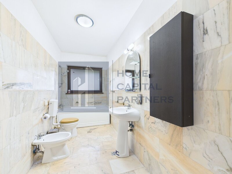 Branesti casa spatioasa de vanzare, gata de mutat, cu curte